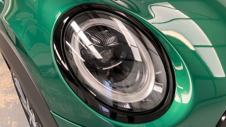 MINI Hatchback 1.5 Cooper Exclusive 3dr Auto Petrol Hatchback